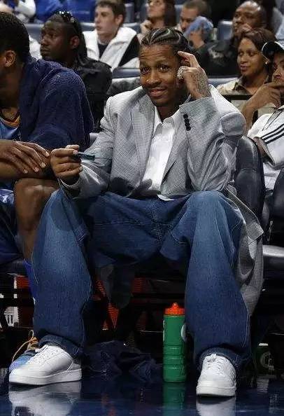 国安内部人士：传闻说俱乐部要解散、欠薪8个月都是谣言（国安内部人士辟谣：俱乐部解散与欠薪8个月均不属实）