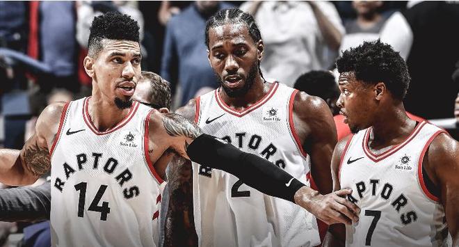 勇士球队助攻率高，全队配合默契（勇士传导球高效，团队协作默契）