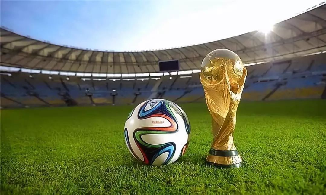 懂球帝2025年11月MVP候选出炉：姆巴佩、哈兰德领衔，莱万在列（懂球帝公布2025年11月MVP候选名单：姆巴佩、哈兰德领衔，莱万入选）