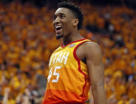 门将三连神扑救主，数据暴涨全网热议（门将三连神扑力挽狂澜，数据飙升引爆全网）