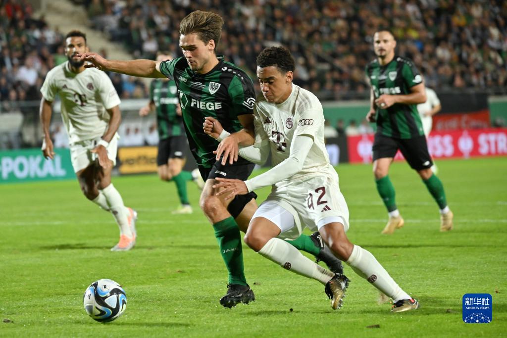 记者：巴洛特利加盟沙特球队达曼协作的传闻系谣言（记者辟谣：巴洛特利加盟沙特达曼协作不属实）