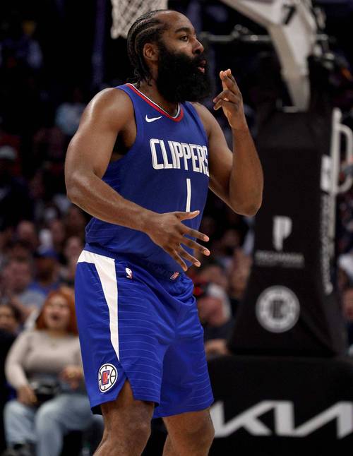 拉菲尼亚拒绝亿万诱惑！巴萨核心霸气宣言：我的心只属于这里（拉菲尼亚回绝天价报价：只愿为巴萨而战）