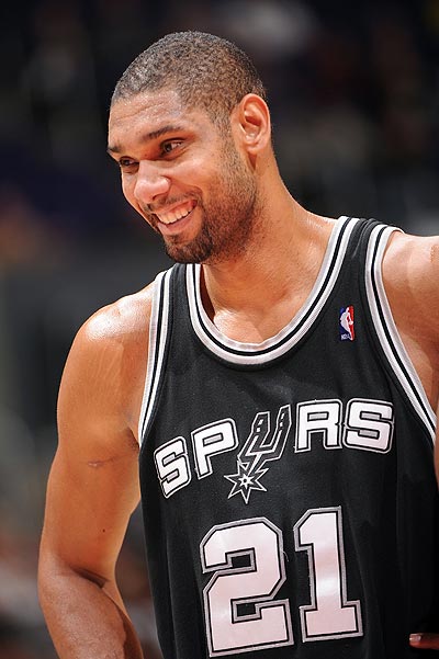 真要走了？孙兴慜在赛后领奖前多次拒绝佩戴队长袖标（离队信号？孙兴慜赛后颁奖前屡次拒绝戴队长袖标）