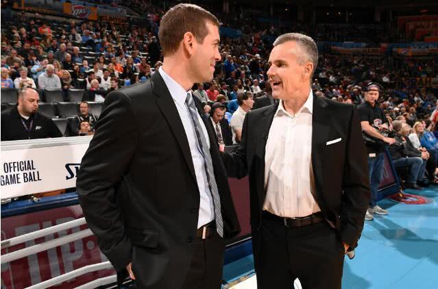 恩梅加：今天丢球丢得太容易，球队的防守还有待加强（恩梅加：今日失球太轻易，球队防守仍待提高）