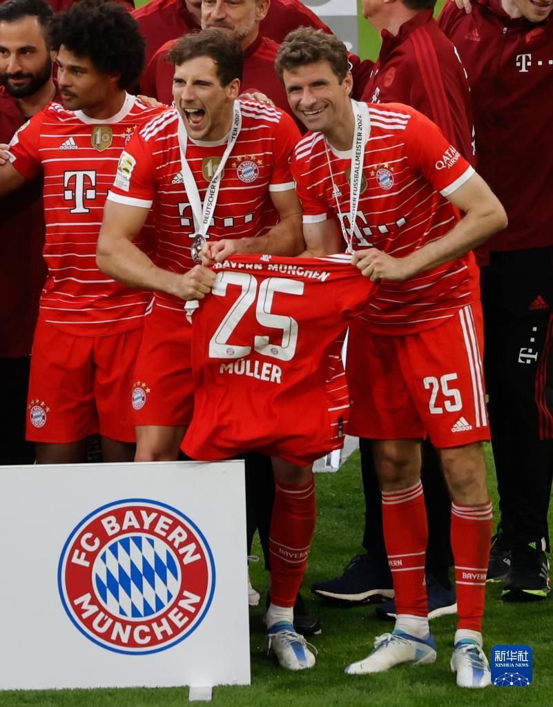 再见！大连外援社媒发文自宣离队，曾效力阿贾克斯，两队友送祝福