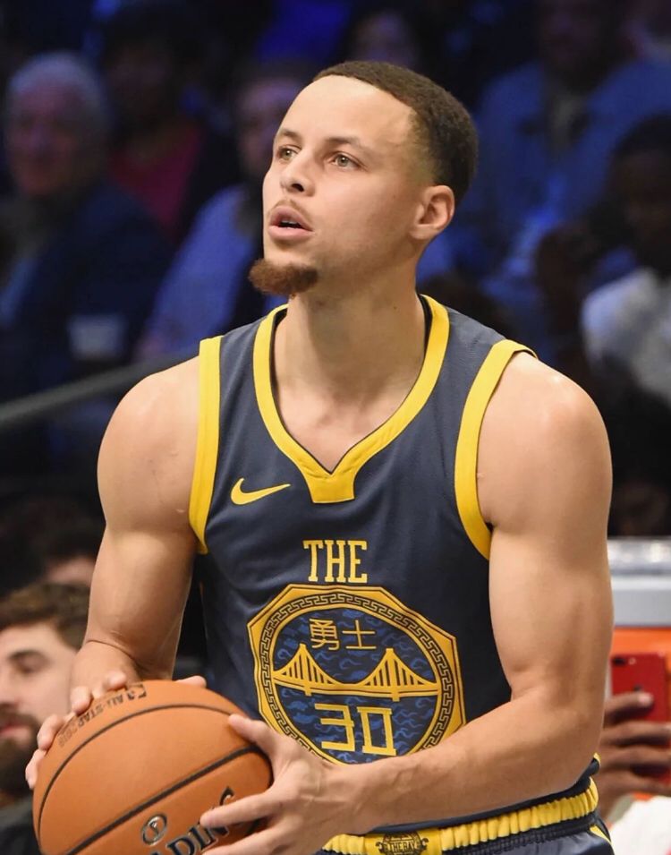 成都蓉城祝贺铜梁龙冲超：期待我们明年中超赛场见（成都蓉城恭贺铜梁龙冲超成功：相约明年中超见）